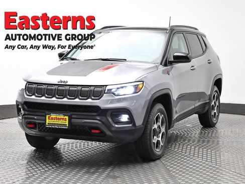 Used 2022 Jeep Compass Trailhawk w/ Trailhawk Elite Group AWD/4WD image 1