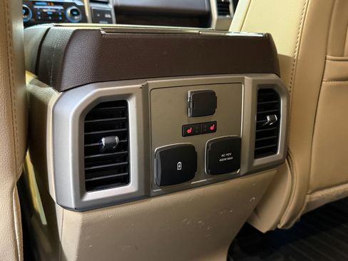 Used 2018 Ford F150 Lariat w/ Equipment Group 502A Luxury image 44