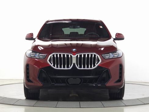 Used 2025 BMW X6 xDrive40i w/ Climate Comfort Package image 12
