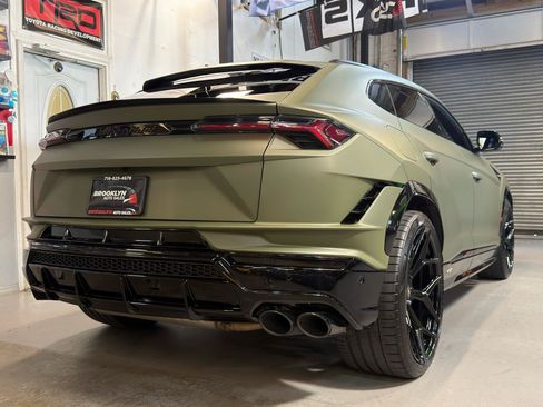 Used 2024 Lamborghini Urus S AWD/4WD image 7