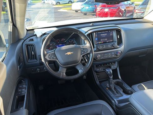 Used 2022 Chevrolet Colorado Z71 w/ Trail Boss Package AWD/4WD image 18