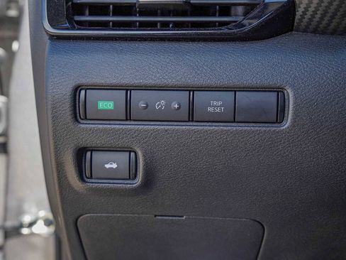 Used 2024 Nissan Sentra SV image 21