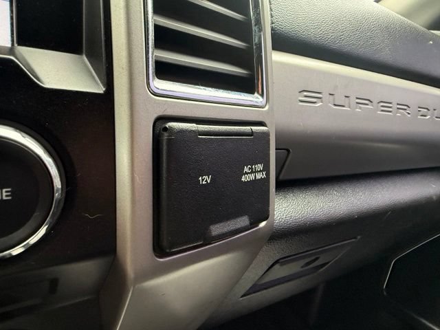 Used 2018 Ford F250 Lariat w/ Lariat Ultimate Package AWD/4WD image 32