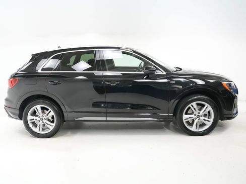 Used 2022 Audi Q3 2.0T Premium w/ Convenience Package AWD/4WD image 9