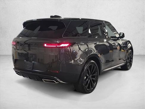 New 2026 Land Rover Range Rover Sport SE image 5