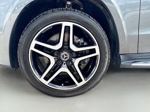 Used 2018 Mercedes-Benz GLS 550 4MATIC w/ Driver Assistance Package image 42