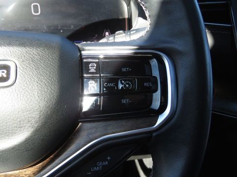 Used 2022 Jeep Grand Wagoneer Series I image 25