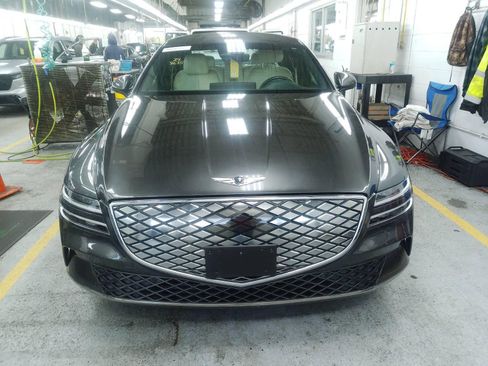 Used 2024 Genesis G80 image 2