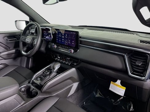 New 2025 GMC Canyon Elevation w/ Convenience Package image 29