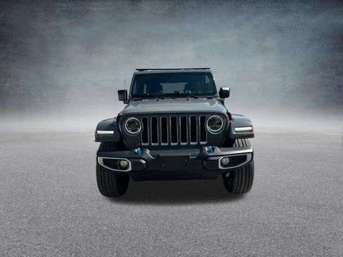 Used 2023 Jeep Wrangler Unlimited Sahara w/ Cold Weather Group AWD/4WD image 25