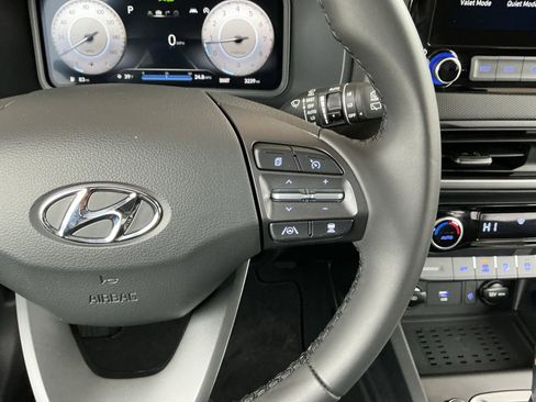 Used 2023 Hyundai Kona Limited image 13