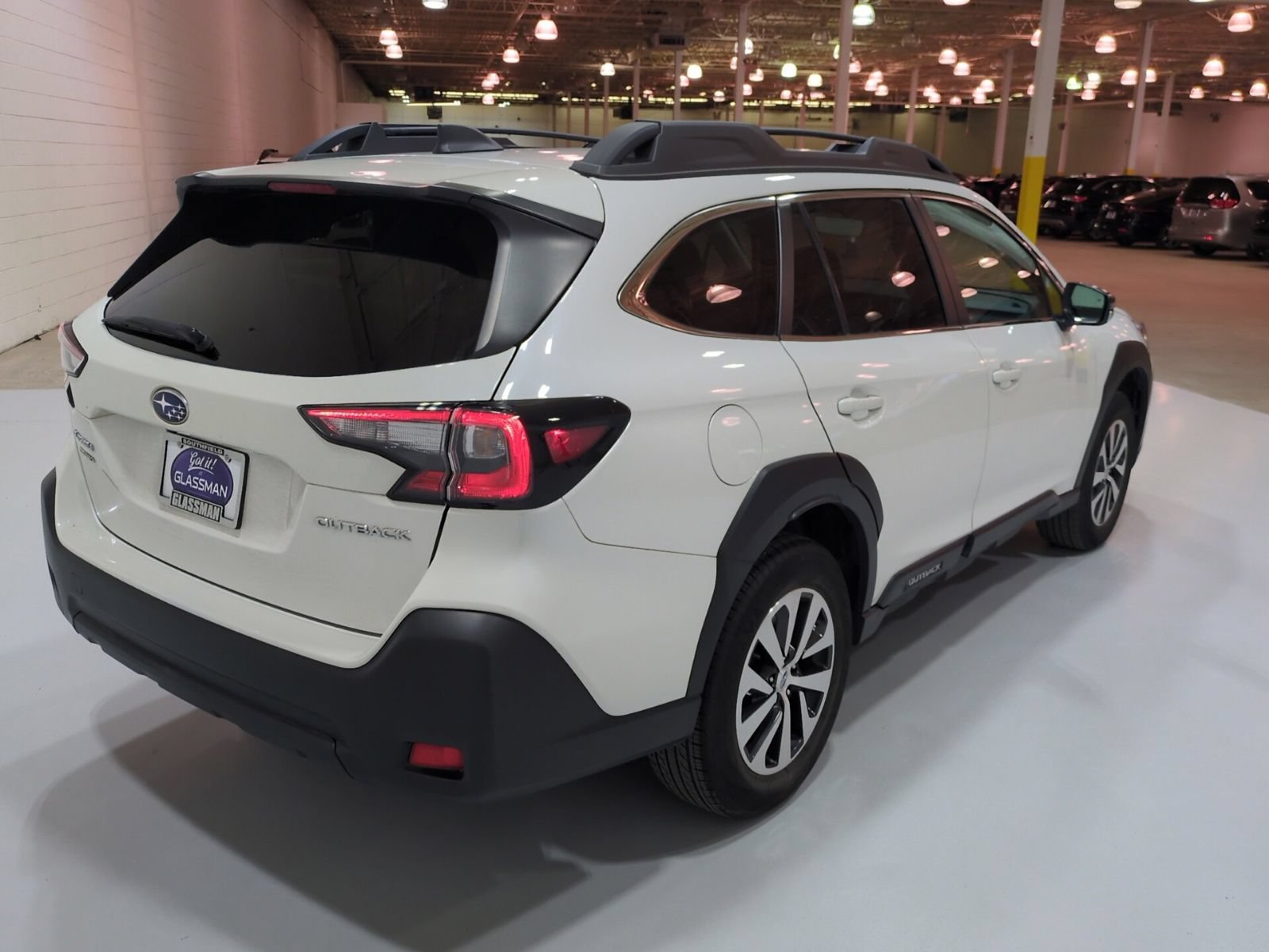 Used 2024 Subaru Outback Premium AWD/4WD image 3