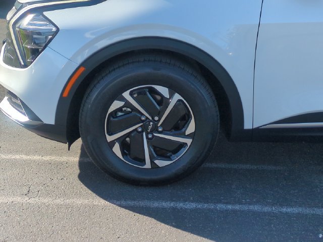 Certified 2023 Kia Sportage LX FWD image 11