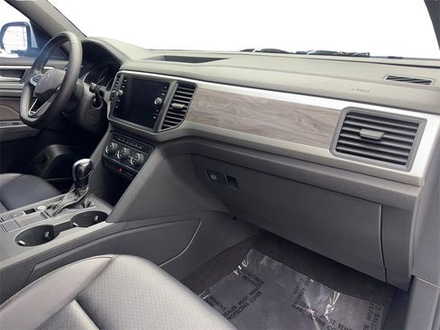 Used 2021 Volkswagen Atlas Cross Sport SE image 50