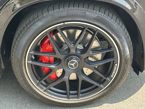 Certified 2025 Mercedes-Benz GLE 63 AMG S w/ Driver Assistance Package image 15