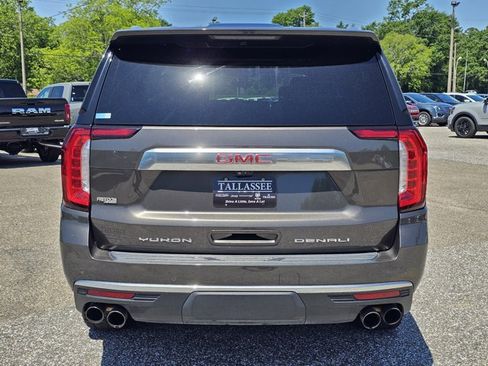 Used 2021 GMC Yukon XL Denali w/ Denali Ultimate Package AWD/4WD image 12