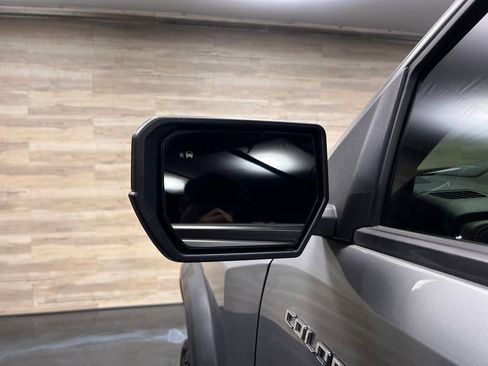 Used 2024 Chevrolet Colorado ZR2 w/ Technology Package AWD/4WD image 30