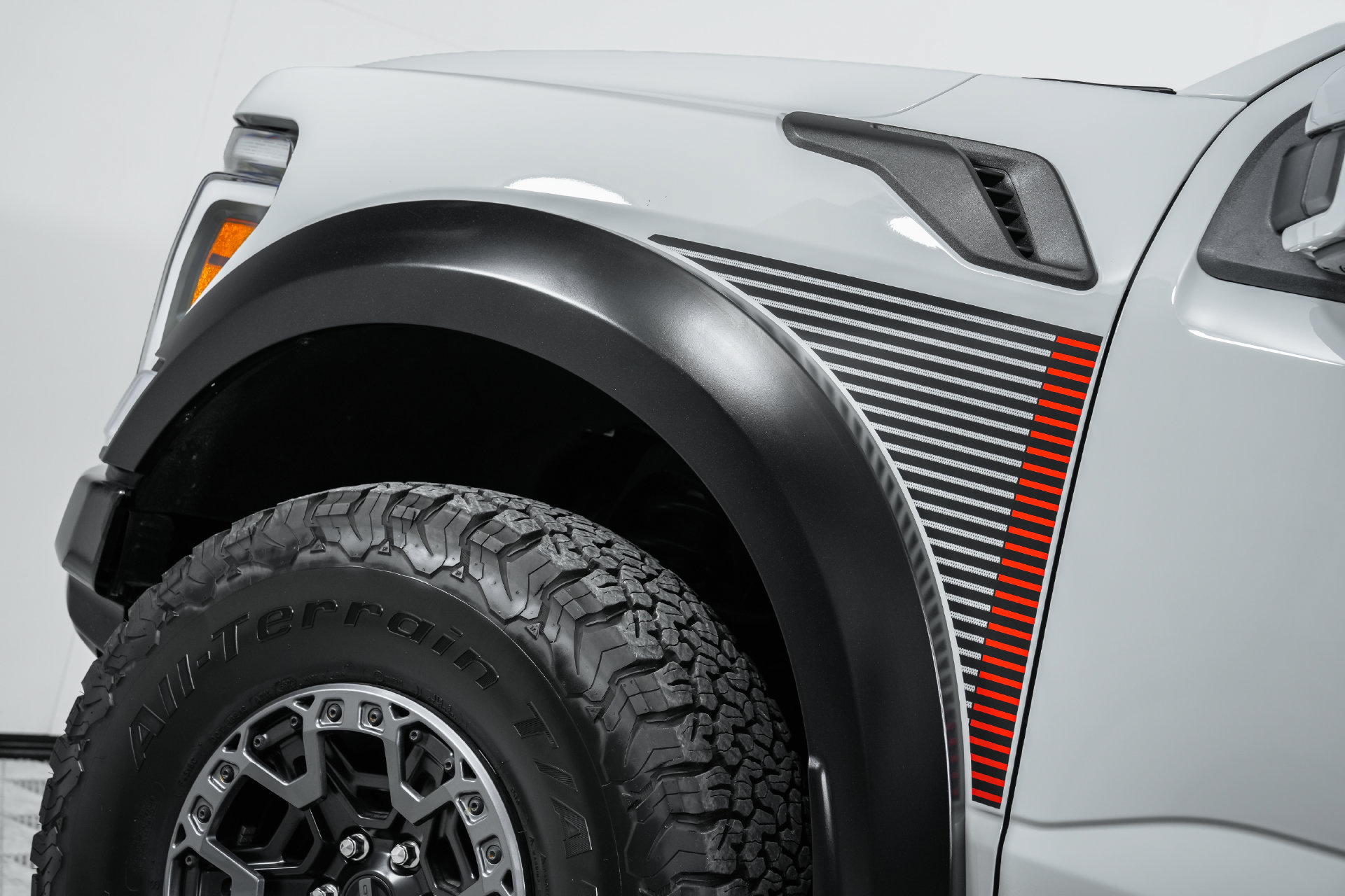 Used 2024 Ford F150 Raptor w/ Equipment Group 803A Raptor R AWD/4WD image 93