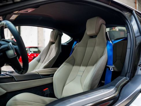 Used 2015 BMW i8 AWD/4WD image 8