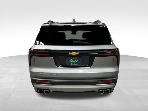 Certified 2024 Chevrolet Traverse LT w/ Trailering Package AWD/4WD image 8
