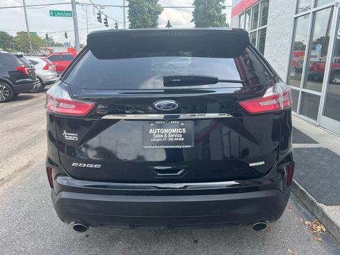 Used 2020 Ford Edge SE FWD image 6