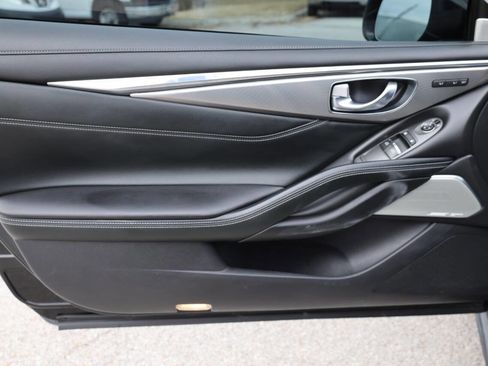 Used 2018 INFINITI Q60 3.0t Luxe w/ Sensory Package 3.0T Luxe image 12