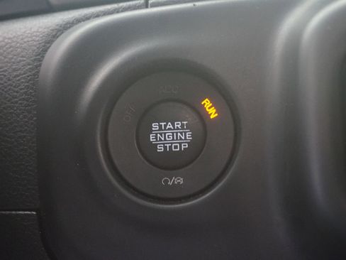 Used 2020 Jeep Wrangler Unlimited Sport S image 32