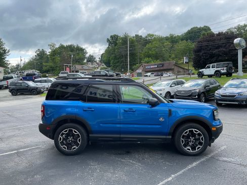 Certified 2025 Ford Bronco Sport Outer Banks w/ Outer Banks Tech Package+ AWD/4WD image 4