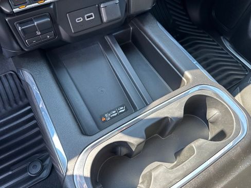 Used 2019 Chevrolet Silverado 1500 LTZ w/ LTZ Plus Package AWD/4WD image 14