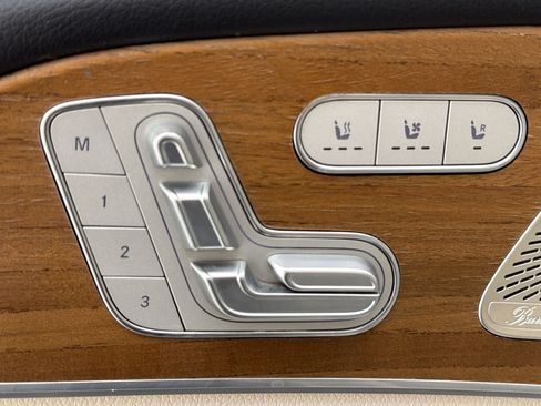 Used 2022 Mercedes-Benz GLS 450 4MATIC image 18