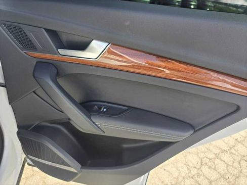 Used 2023 Audi Q5 2.0T Premium Plus w/ Premium Plus Package image 13