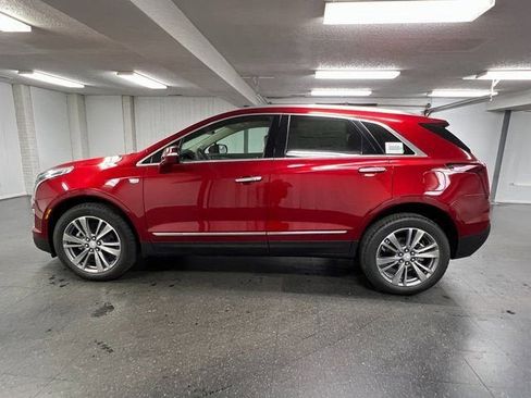 New 2025 Cadillac XT5 Premium Luxury image 2