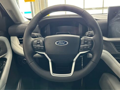 New 2026 Ford Explorer Platinum w/ LUX Leather Package image 20