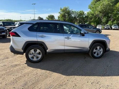 Used 2025 Toyota RAV4 LE AWD/4WD image 7
