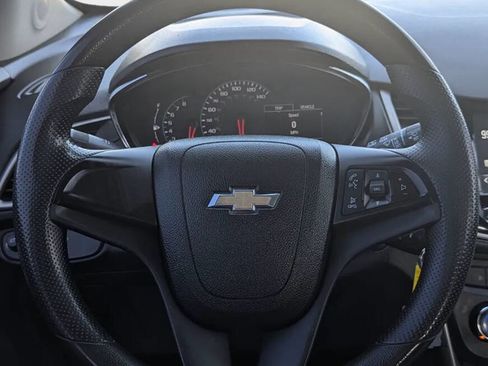 Used 2017 Chevrolet Trax LS image 9