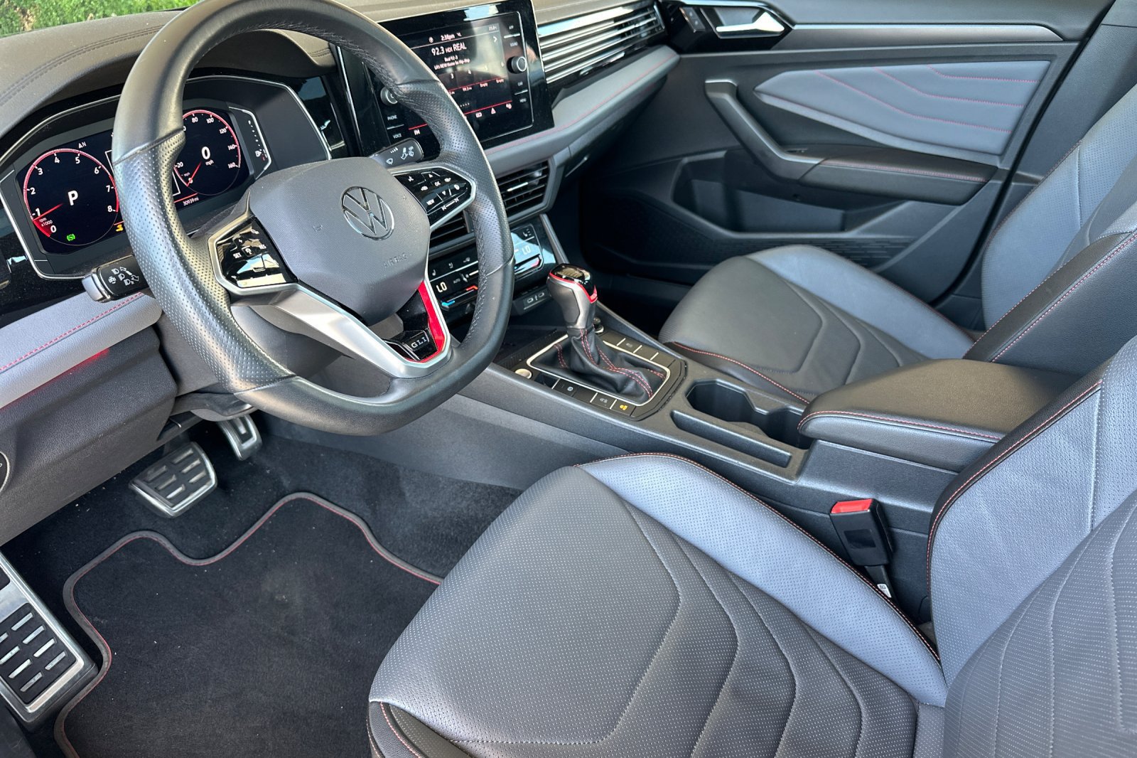 Used 2025 Volkswagen Jetta GLI Autobahn FWD image 10