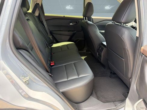 Used 2023 Nissan Rogue SL w/ SL Premium Package FWD image 31