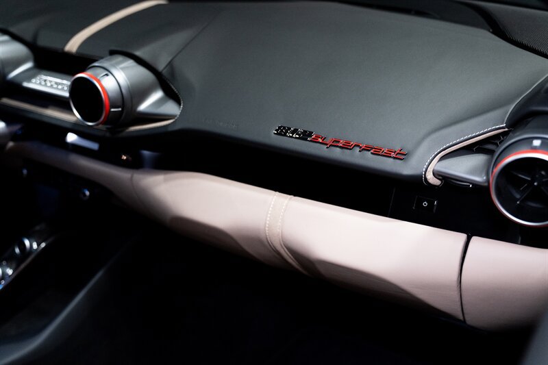 Used 2018 Ferrari 812 Superfast RWD image 32