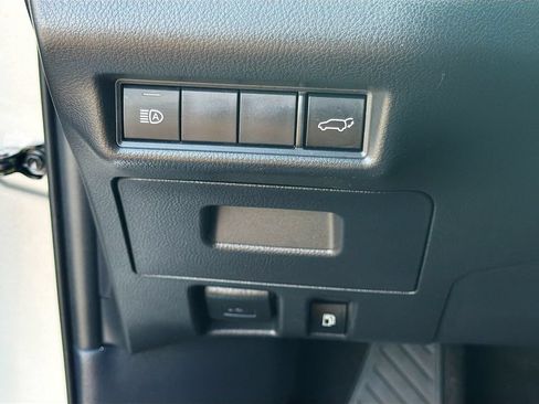 Used 2025 Toyota Grand Highlander FWD image 34