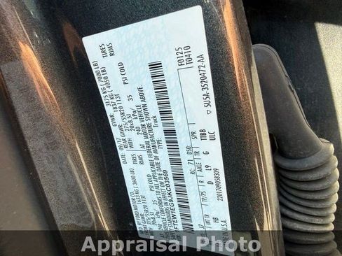 Used 2018 Ford F150 Lariat w/ Equipment Group 502A Luxury AWD/4WD image 13