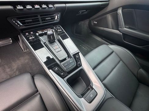 Certified 2020 Porsche 911 Carrera 4S AWD/4WD image 29