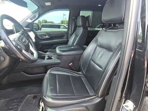 Used 2021 GMC Yukon XL SLT w/ SLT Luxury Plus Package AWD/4WD image 4