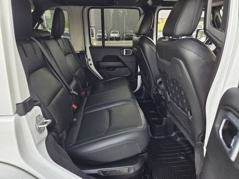 Used 2021 Jeep Wrangler Unlimited Rubicon 4xe AWD/4WD image 20