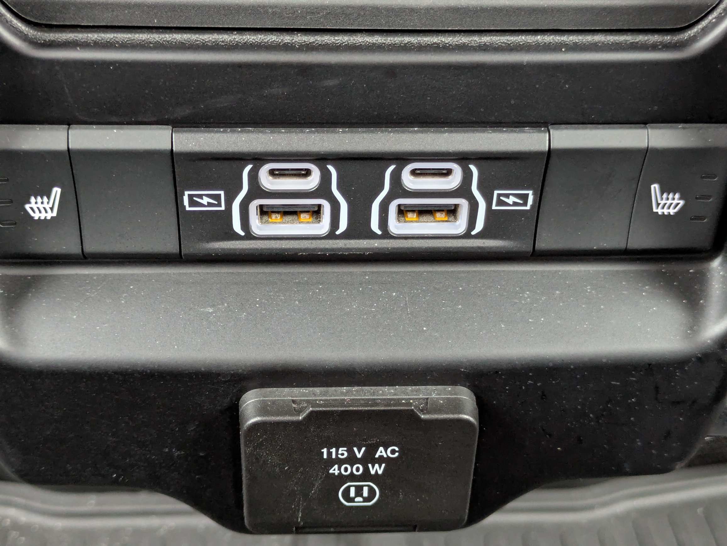 Used 2025 RAM 3500 Laramie AWD/4WD image 14