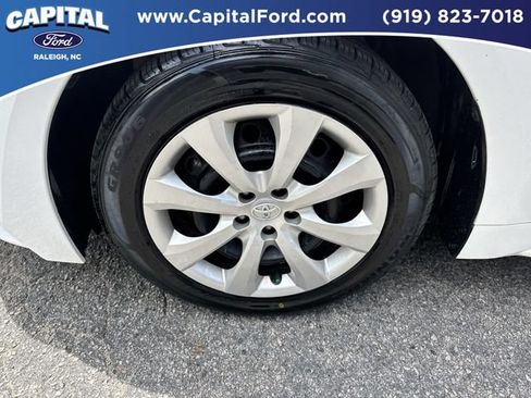 Used 2024 Toyota Corolla LE FWD image 13