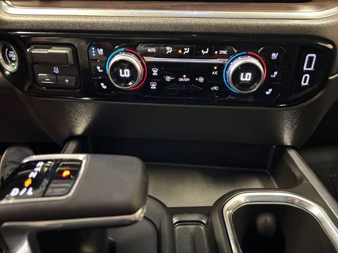 Used 2023 GMC Sierra 1500 SLT w/ SLT Premium Package AWD/4WD image 22