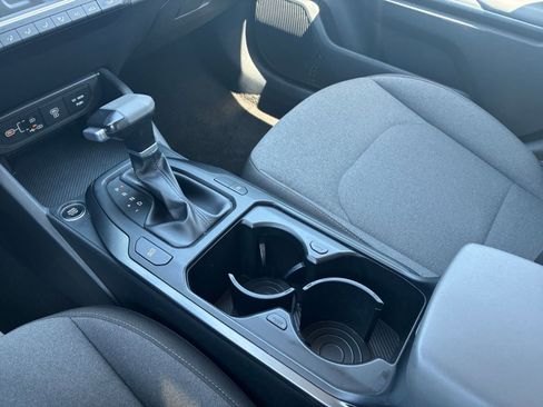 Used 2025 Kia K4 LXS image 40