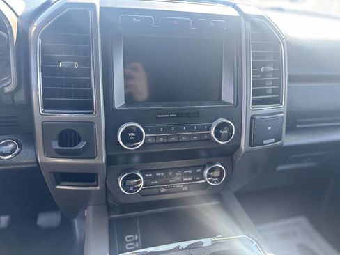 Used 2019 Ford Expedition Max XLT image 26