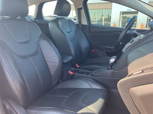 Used 2016 Ford Focus SE w/ Equipment Group 201A FWD image 35