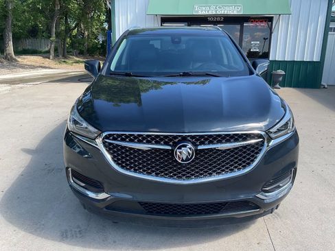 Used 2021 Buick Enclave Avenir w/ Avenir Technology Package FWD image 4